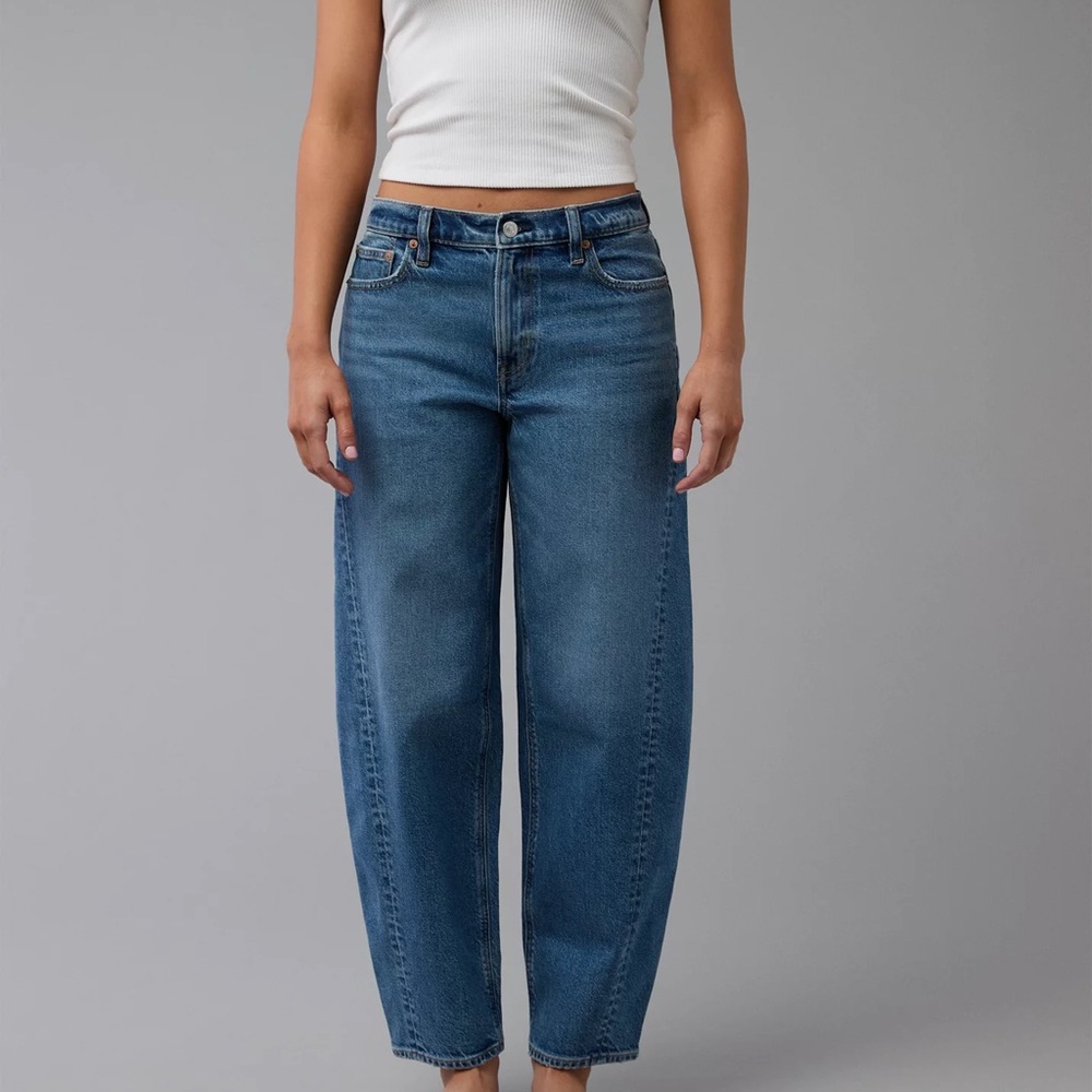 NWT American Eagle Outfitters Women's AE Stretch Barrel Jean